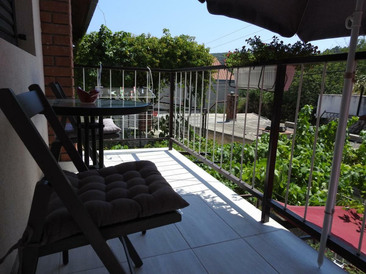 Apartment Antonela Slatine Exterior photo