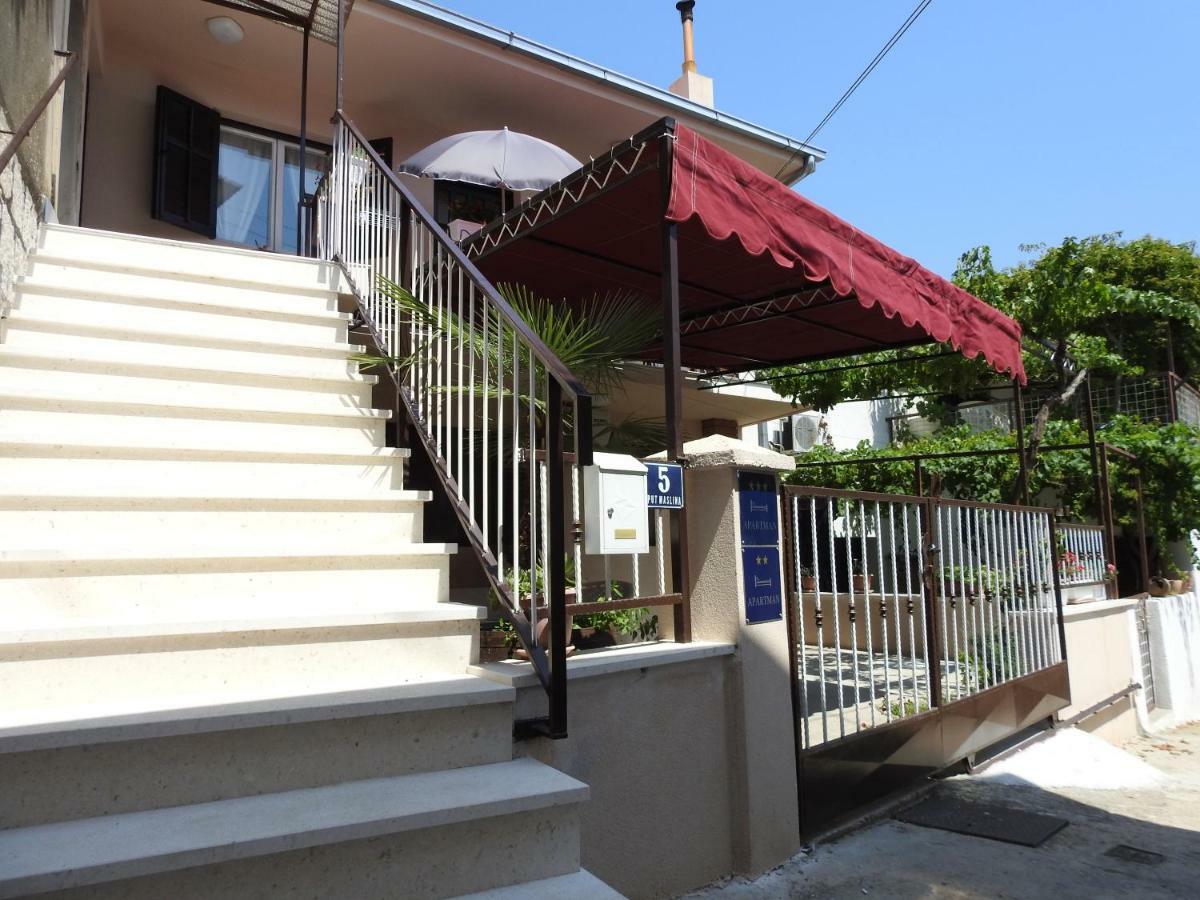 Apartment Antonela Slatine Exterior photo